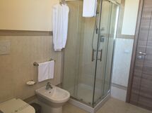etna-view-holiday-house-3-trecastagni-catania-multiproprieta-bagno