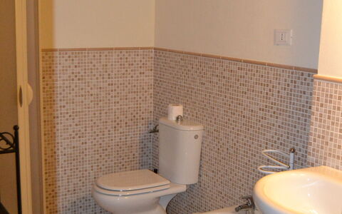 Alloggio:&nbsp;Trilocale Primo Piano Con Balcone