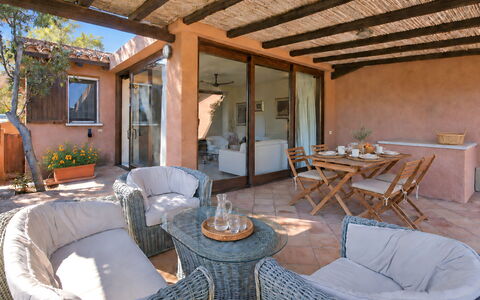 Dalila: Albero, Banca, Casa, Villetta, Lago, Stagno, Foresta, Log Cabin