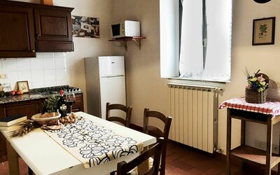 Il Chiantico 23: Camera, Mobilia, Interior Design, Proprietà, Pavimento, Costruzione, Parete, Tavolo, Casa, Soffitto