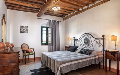 agriturismo-la-papessa-chianti-san-donato-multiproprietà-azalea-camera-da-letto