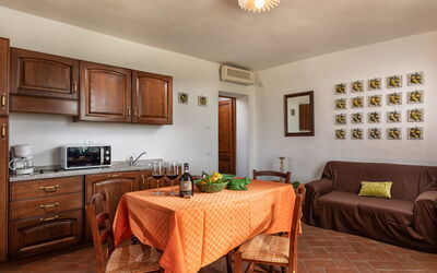 agriturismo-la-papessa-chianti-san-donato-multiproprietà-gardenia-salotto-sala-da-pranzo