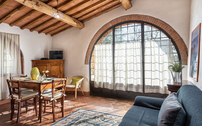 agriturismo-la-papessa-chianti-san-donato-multiproprietà-ibisco-sala-da-pranzo