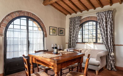 agriturismo-la-papessa-chianti-san-donato-multiproprietà-melograno-sala-da-pranzo