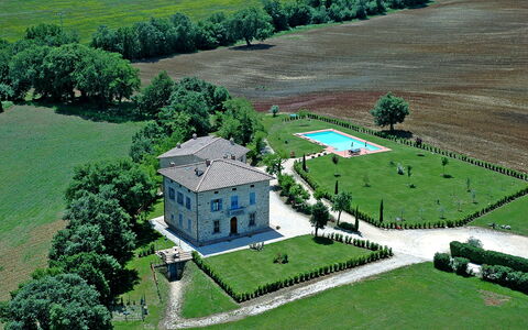 Bazzani Apartments In Siena: Pianta, Proprietà, Costruzione, Verde, Paesaggio Naturale, Lotto, Urban Design, Erba, Casa, Albero
