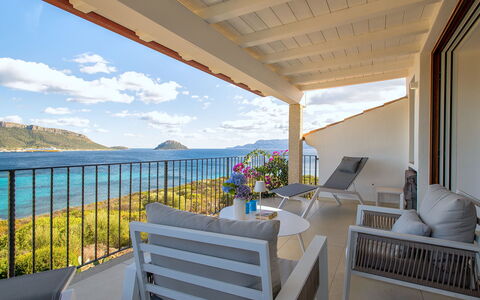 Silvia: Cielo, Nube, Proprietà, Acqua, Mobilia, Pianta, Azzurro, Shade, Costruzione, Legna