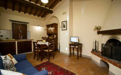 Appartamento Ciclamino: Camera, Proprietà, Costruzione, Casa, Interior Design, Mobilia, Soggiorno, Immobiliare, Pavimento, Architettura