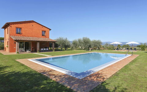 Il Grappolo: Proprietà, Piscina, Casa, Casa, Immobiliare, Costruzione, Estate, Zona Residenziale, Erba, Villa