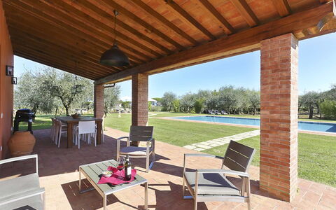 Il Grappolo: Proprietà, Casa, Costruzione, Camera, Portico, Immobiliare, Casa, Terrazza, Interior Design, Estate