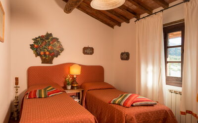 la-piazza-di-san-donato-reggello-multiproprieta-san-donato-2-trilo-camera-da-letto
