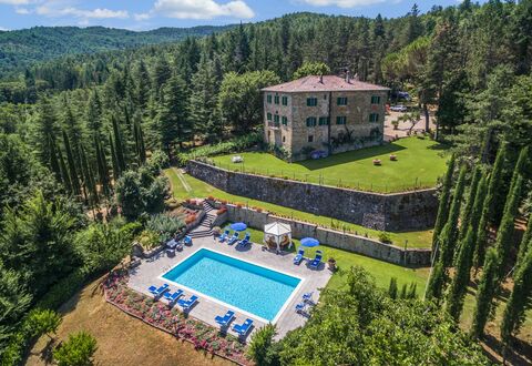Palazzo Rosadi: Proprietà, Hill Station, Estate, Paesaggio Naturale, Casa, Immobiliare, Costruzione, Dimora, Albero, Montagna