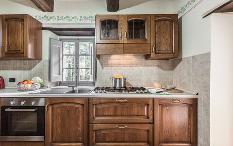 Torre del Cielo: Cabinetry, Controsoffitto, Mobilia, Camera, Cucina, Proprietà, Interior Design, Costruzione, Color Legno, Casa