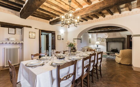 Torre del Cielo: Proprietà, Camera, Costruzione, Ristorante, Interior Design, Soffitto, Mobilia, Immobiliare, Sala Da Pranzo, Casa