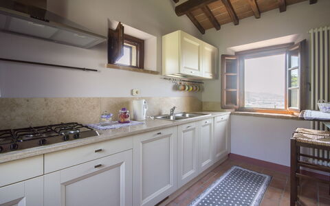 Villa Il Sasso: Proprietà, Camera, Mobilia, Controsoffitto, Costruzione, Cucina, Cabinetry, Interior Design, Casa, Pavimento