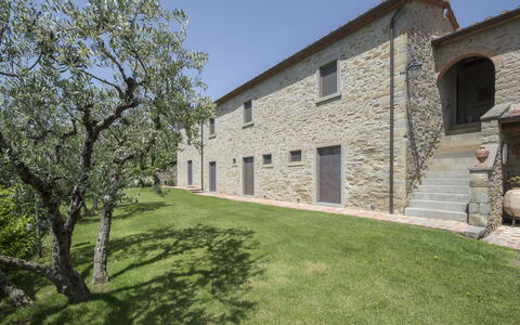Villa Il Sasso: Proprietà, Casa, Casa, Costruzione, Immobiliare, Zona Residenziale, Estate, Architettura, Agriturismo, Facciata