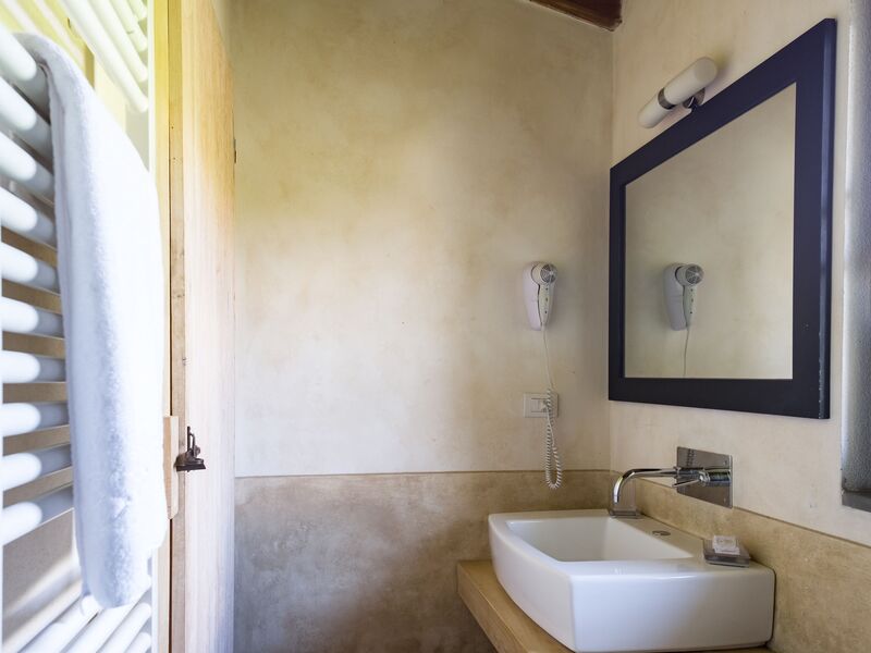 tenuta-san-jacopo-cavriglia-multiproprieta-vinsantaia-trebbiano-bagno