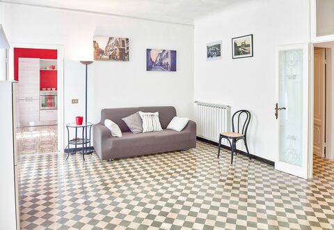 Via Dante Vacanze - Levanto: Mobilia, Camera, Proprietà, Pavimento, Interior Design, Soggiorno, Piastrella, Costruzione, Pavimentazione, Immobiliare