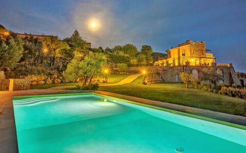 Villa Di Cinzia: Paesaggio Naturale, Natura, Piscina, Proprietà, Estate, Villa, Costruzione, Immobiliare, Vacanza, Erba
