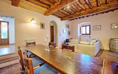 Pozzo Dei Desideri: Camera, Proprietà, Costruzione, Mobilia, Soffitto, Interior Design, Latifoglie, Pavimento, Fascio, Pavimento In Legno