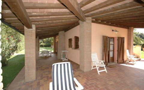 Poderino: Proprietà, Costruzione, Casa, Camera, Immobiliare, Casa, Estate, Portico, Villa, Villetta