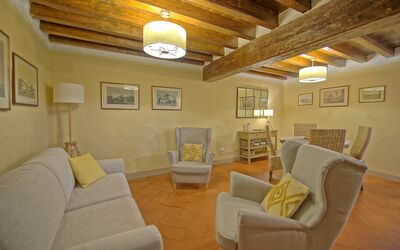 Montegufoni 13: Camera, Proprietà, Interior Design, Soggiorno, Mobilia, Soffitto, Costruzione, Pavimento, Casa, Immobiliare