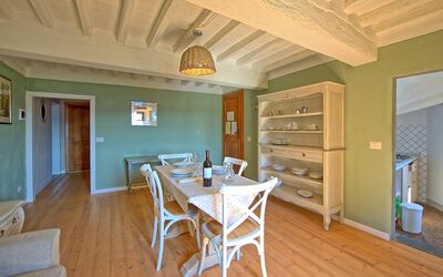Bellavista: Mobilia, Tavolo, Legna, Interior Design, Pavimentazione, Architettura, Cucina, Soggiorno, Color Legno, Pavimento