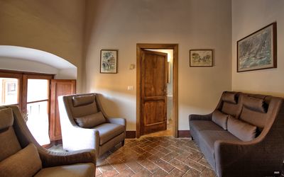 Montegufoni 19B: Camera, Mobilia, Proprietà, Costruzione, Interior Design, Soggiorno, Suite, Immobiliare, Casa, Pavimento