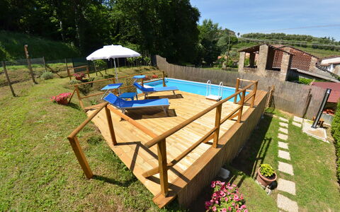 La Piccola Margherita: Proprietà, Piscina, Casa, Backyard, Tempo Libero, Immobiliare, Erba, Costruzione, Shade, Vacanza