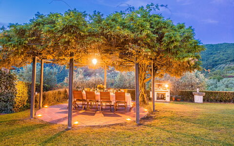 Villa Roncovisi: Natura, Cielo, Albero, Paesaggio Naturale, Illuminazione, Immobiliare, Paesaggio, Casa, Casa, Pianta