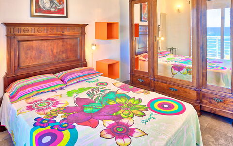 Lucrezia - San Lorenzo: Camera Da Letto, Lenzuolo, Letto, Camera, Bedding, Mobilia, Telaio Del Letto, Proprietà, Copripiumino, Materasso