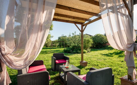 Incanto Toscano: Mobilia, Mobili Da Esterno, Sedia, Shade, Tavolo Esterno, Giardino, Ricorrere, Struttura Esterna, Eco Hotel, Backyard