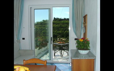 San Montano: Camera, Proprietà, Interior Design, Mobilia, Costruzione, Finestra, Casa, Immobiliare, Porta, Casa