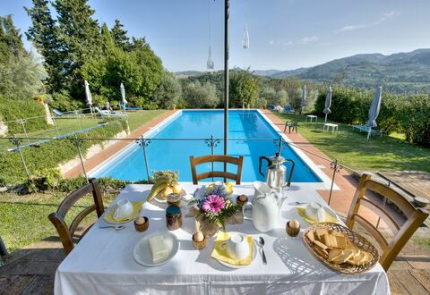Villa Dorella Di Montaperti: Proprietà, Estate, Immobiliare, Piscina, Vacanza, Casa, Tavolo, Tempo Libero, Montagna, Villa