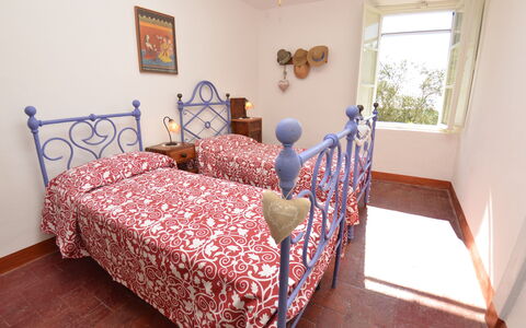 Collina Lagomare: Camera Da Letto, Mobilia, Letto, Camera, Lenzuolo, Proprietà, Bedding, Telaio Del Letto, Pavimento, Interior Design