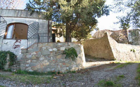 La Cipressa: Parete, Proprietà, Costruzione, Albero, Casa, Rovine, Architettura, Lotto, Muro ​​Di Pietra, Roccia