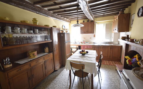 Casa Irene: Proprietà, Camera, Costruzione, Interior Design, Mobilia, Cucina, Casa, Soffitto, Immobiliare, Pavimento