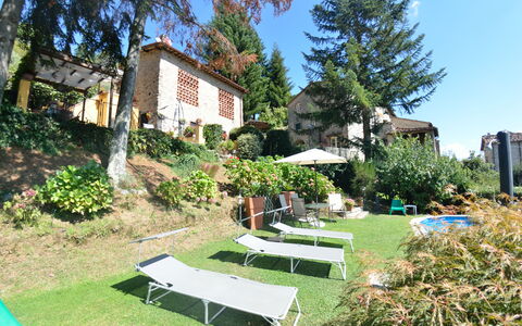 Il Nido: Proprietà, Immobiliare, Casa, Zona Residenziale, Cortile, Giardino, Costruzione, Casa, Backyard, Albero