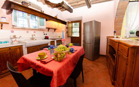 Villa Il Borghetto: Camera, Proprietà, Mobilia, Costruzione, Interior Design, Cucina, Casa, Pavimento, Tavolo, Immobiliare