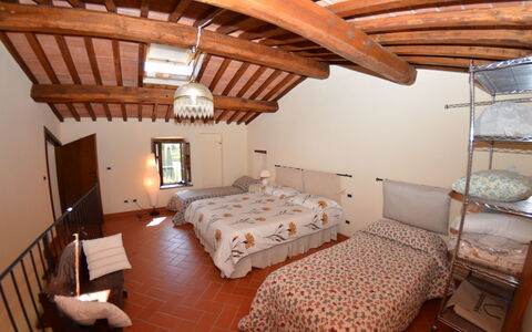 Al Vecchio Pozzo: Camera Da Letto, Camera, Proprietà, Mobilia, Letto, Costruzione, Soffitto, Fascio, Interior Design, Lenzuolo