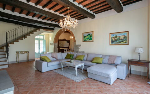 Villa Mezzavia: Proprietà, Camera, Costruzione, Mobilia, Interior Design, Soggiorno, Casa, Immobiliare, Pavimento, Soffitto