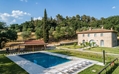 Villa Mezzavia: Piscina, Proprietà, Estate, Costruzione, Casa, Immobiliare, Architettura, Villa, Tempo Libero, Dimora