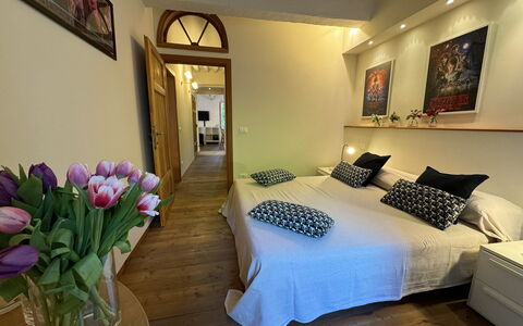 Alle Mura: Interior Design, Mobilia, Pavimento, Pavimentazione, Camera Da Letto, Letto, Parete, Legna, Soffitto, Camera
