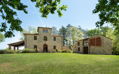 Villa Fabbri: Cielo, Pianta, Costruzione, Finestra, Albero, Lotto, Erba, Paesaggio Naturale, Immobiliare, Paesaggio