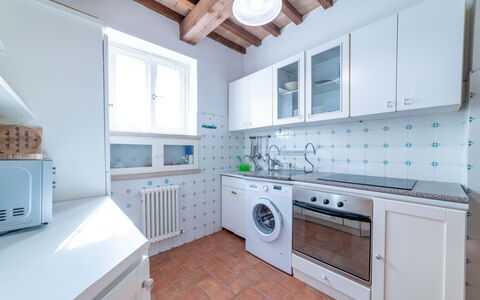 Ca Maggetti: Cabinetry, Controsoffitto, Proprietà, Bianca, Cucina Stufa, Cucina, Elettrodomestico Da Cucina, Illuminazione, Interior Design, Stufa