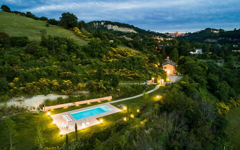Ca Maggetti: Natura, Cielo, Luce, Hill Station, Giallo, Cittadina, Albero, Montagna, Fotografia Aerea, Collina