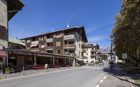 San Anton: Erba, Pascolo, Paesaggio, Ecoregione, Plain, Comunita 'Impianto, Lotto, Mobili Da Esterno, Prateria, Shrubland