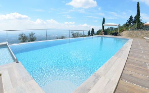 Villa Orchidea: Piscina, Proprietà, Tempo Libero, Acqua, Immobiliare, Costruzione, Casa, Vacanza, Architettura, Estate