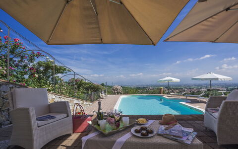 Villa Solaria: Proprietà, Cielo, Vacanza, Casa, Immobiliare, Ricorrere, Shade, Camera, Piscina, Casa