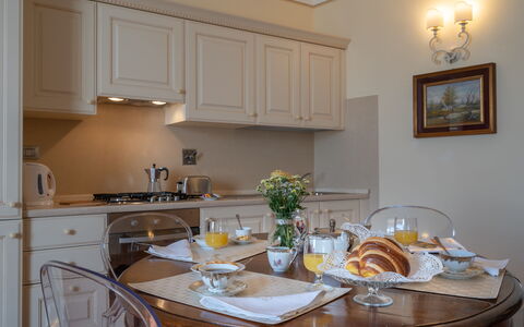 Il Marchese Di Ronta: Camera, Proprietà, Controsoffitto, Cucina, Mobilia, Cabinetry, Interior Design, Costruzione, Immobiliare, Casa