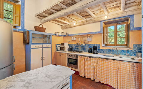 Bottino: Casa, Interior Design, Pavimentazione, Cucina, Controsoffitto, Cabinetry, Piastrella, Design, Color Legno, Sedia
